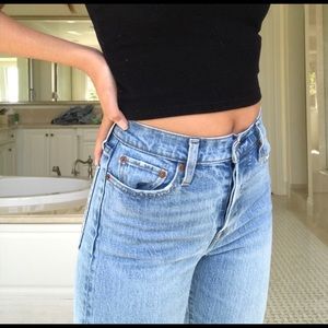 LEVIS WEDGIE FIT HIGH WAISTED LIGHT WASH JEANS
